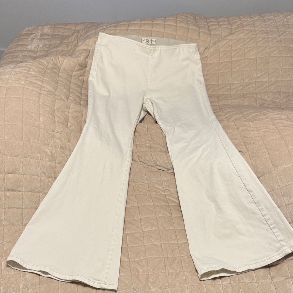 Free people we the free pull on white flare pants size 31